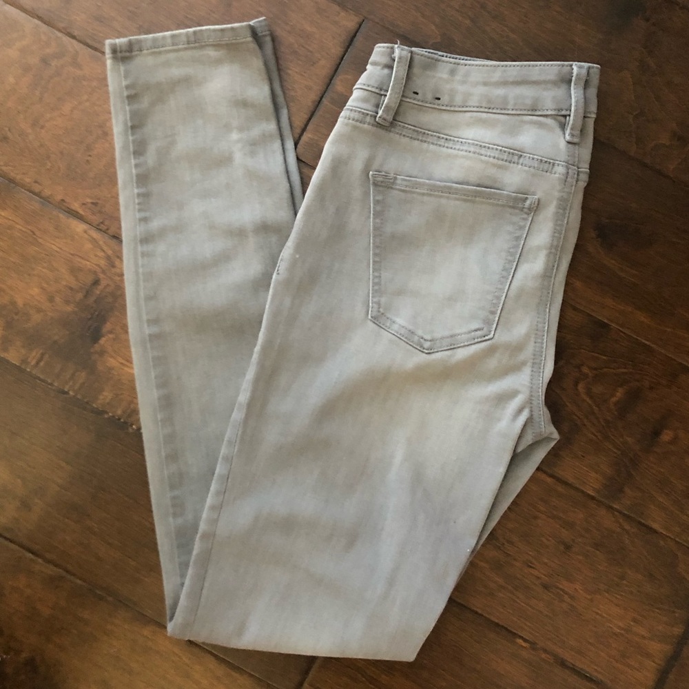 WHBM Grey Skinny Jeans 0R 29”